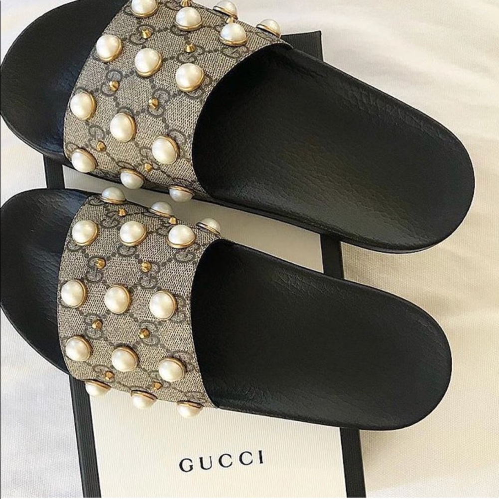 Gucci pearl slides size 36 (6- 61/2 womens)